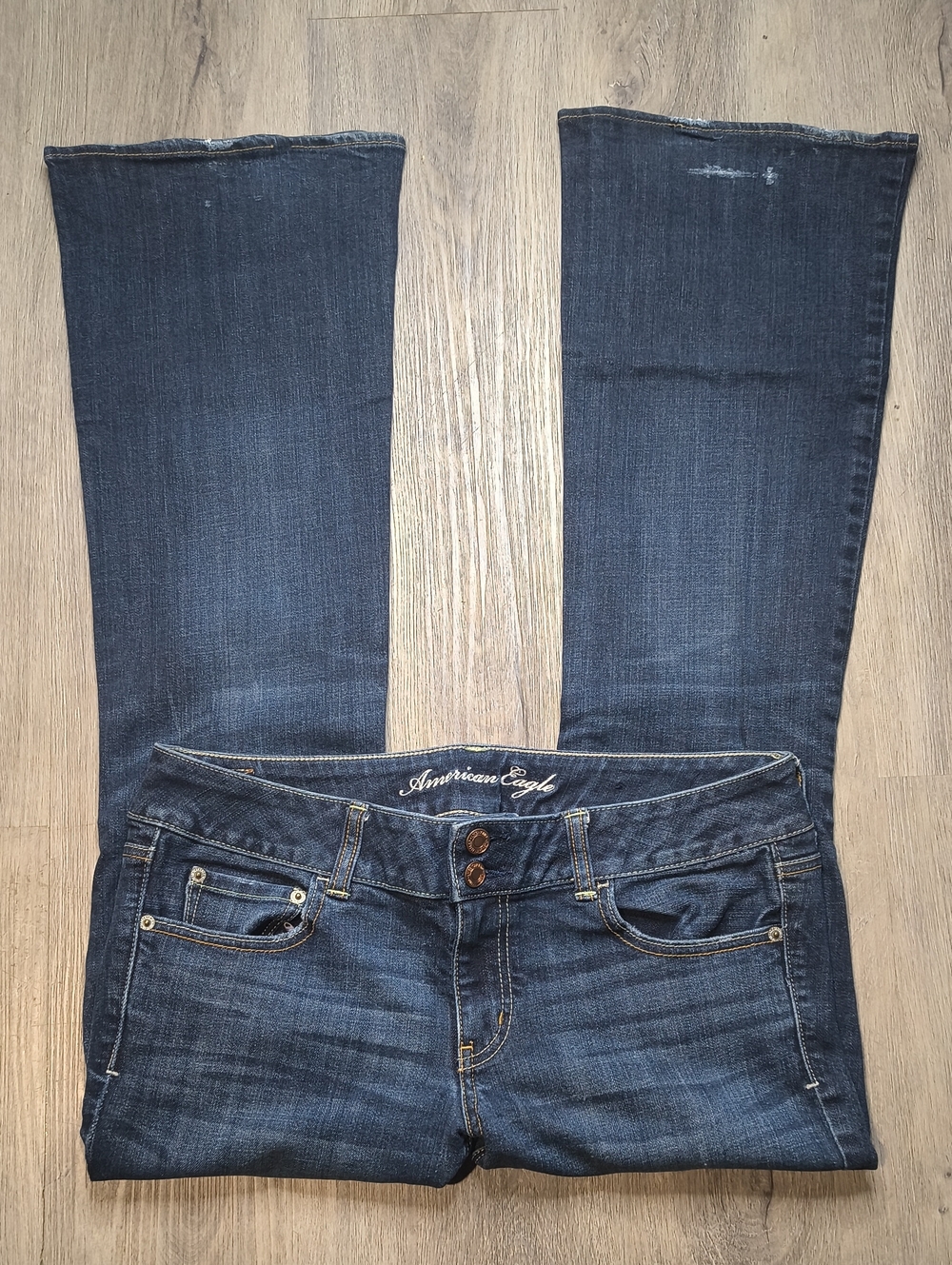Artist Stretch w/30.5" Inseam American Eagle Bootcut Women's Size 12 Jeans 404